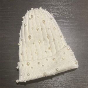 Christmas in NYC Roll Cuff Cableknit ivory cream Beanie with Pearl Accents 🆕